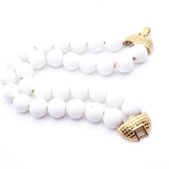 Monet Signed Designer High End White Acrylic Summer Beach Vibe Bracelet - Picture 2 of 7